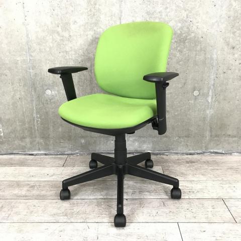 【中古】Presea  プラス（PLUS） 肘付ローバックチェア