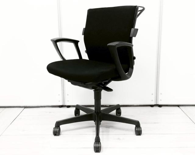 未使用】2020年製 オカムラ エスクード ローバック 肘なし グレー 未使用】2020年製 オカムラ エスクード ローバック 肘なし グレー