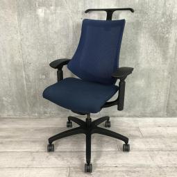 【限定9脚】【姿勢の変化にフレキシブルに対応！背もたれの大きなハイバックタイプ！】　イトーキ（ITOKI）　エフ（ｆ）チェア　ハイバック　肘付　メッシュ　ブルー　可動肘　アジャスタブル　コートハンガー