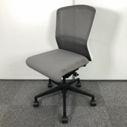 【在庫入替セール品】【オフィスを落ち着かせるグレーチェア！快適な座り心地を追求して開発！】■ウチダ(UCHIDA)製　エルフィチェア　肘無ミドルバック　■ミディアムグレー×ホワイトフレーム　■メッシュ【スタイリッシュなデザインに多彩な機能搭載！】