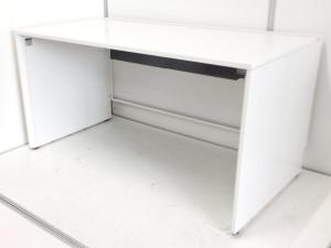 【パネル足のワイドデスク！広々デスクで作業効率アップ！！】■イトーキ（ITOKI）製　インターリンク（INTERLINK）シリーズ　平机　W1400㎜　■パネル脚　■ホワイト　【フリーアドレスデスクの代わりにも！】