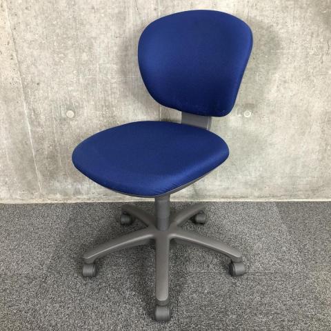 【コスパ抜群のコンパクトチェア！】■コクヨ（KOKUYO）　レグノ２（LEGNO2）　ローバック　肘無し　■セパレートタイプ　■ディープマリン　【ふっくらクッションが心地良い！】