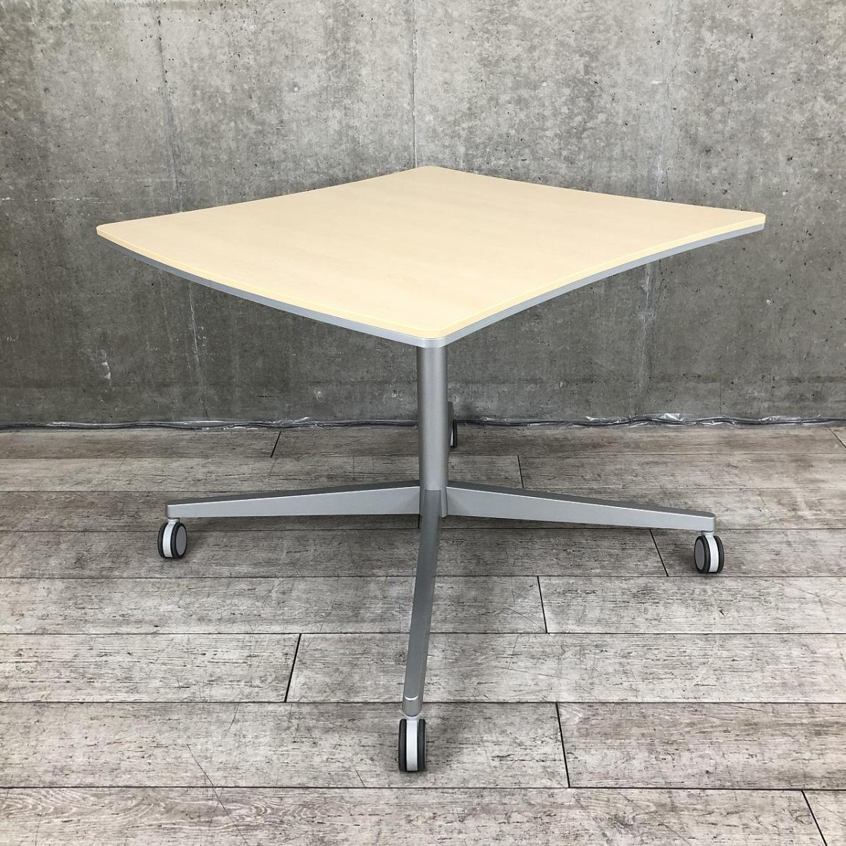 【リフレッシュスペースにもオススメ！】■オカムラ(okamura)製　アプションフリーシリーズ　ミーティングテーブル　\　ナチュラル木目カラー　カイトタイプ　単支柱　【フレキシブルに使えるキャスター付！】
                        アプションフリー
                                    中古
            