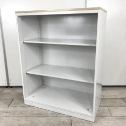 【南】内田洋行製のローキャビネット(書庫)【BEストレージシリーズ】が入荷しました！福岡市拠点の「オフィスバスターズ福岡南店」は、福岡はもちろん、岡山・広島エリアにも対応しています。中古オフィス家具・チェア・デスク・複合機など一式手配可能。各地に特化した在庫とワンストップ対応で、起業・移転・レイアウト変更にしっかり対応し、岡山・広島でも安心の選択肢をご提供します。