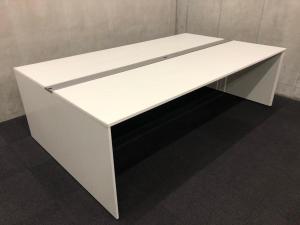 【関東倉庫在庫品】イトーキ製・『インターリンク』入荷!!【W1400】タイプ！2人使用で、一人使用サイズがW1400で使用でき広々お使い頂けます。解放感とコミュニケーションをアップさせてくれるデザイン！2人一組でチーム席としてのご使用がオススメ！！オフィスバスターズ　梅田本店
