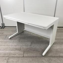 【清潔感のあるホワイトカラーの平机！スタンダードな幅1200㎜！大人気の定番商品となります！】■オカムラ（OKAMURA）製　アドバンス（ADVANCE）シリーズ　平机　■引き出し付き　■幅1200mm　■ネオホワイト