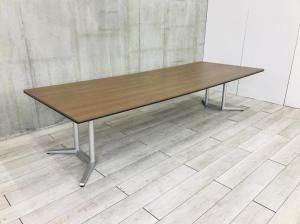 ★限定1台★　2枚構成　オカムラ　ラティオ2　テーブル　木目　レア　レイアウト　会議テーブル　福岡市拠点の「オフィスバスターズ福岡南店」は、福岡はもちろん、岡山・広島エリアにも対応しています。中古オフィス家具・チェア・デスク・複合機など一式手配可能。各地に特化した在庫とワンストップ対応で、起業・移転・レイアウト変更にしっかり対応し、岡山・広島でも安心の選択肢をご提供します。