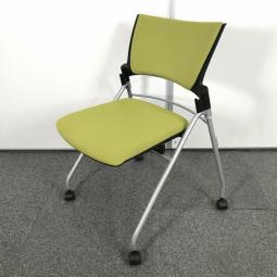 【在庫入替セール】【平行ネスティングで省スペース化！】■イトーキ（ITOKI）製　マノスチェア（MANOSS）■背パッドあり　肘無し　キャスター付　■アイビーグリーン【弊社使用欄：A00989861】