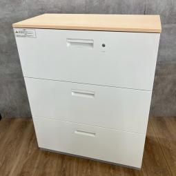 【ファイル収納にオススメの引出し型キャビネット！】■プラス製　エルロクシリーズ　3段ラテラル書庫　ホワイト　木目天板付き　■高品質で使いやすい！【PLUS　L6】