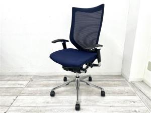 【定価約20万円】【人間工学に基づいた快適設計で身体にやさしくフィット！】■オカムラ（okamura）製　バロンチェア　肘付ハイバック　可動肘付　■メッシュ　■ダークブルー　【ベストなポジションが得られる先進設計！】