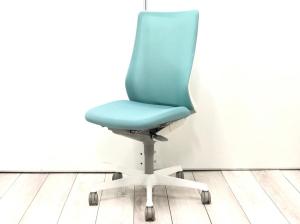 【西】【福岡西店在庫】【20脚入荷！！定番メッシュチェア！】オカムラ（okamura）フルーエントチェア　■色：セージ　肘無し　ハイバック【福岡オフィス家具】【福岡中古家具】【中古事務什器】【中古チェア】【中古椅子】＊熊本市で、中古オフィス用品・オフィス家具をお探しなら「オフィスバスターズ熊本サテライト店」へ＊※サテライトは商談スペースのみの為、在庫は福岡の在庫を掲載しております。商品につきましてはお電話にてお問い合わせください。