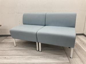 【レアな商品が入荷！！】オカムラ　アルトリビングシリーズ　ソファ　ロビー用　ラウンジソファ　商談用　など多種多様に使用用途あり※2脚1セットでの販売になります。〈岐阜・愛知・三重・静岡・福井〉