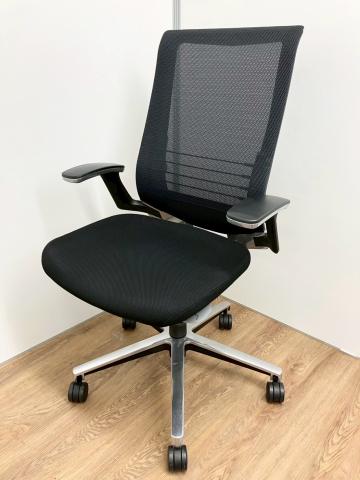 【中古】インスパイン  コクヨ（KOKUYO） 肘付ハイバックチェア