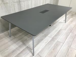 【オシャレな会議用テーブルが入荷です！！】ウチダ製　レムナシリーズ　グレー　会議用　W2400/D1200サイズ　4本脚　おしゃれなミーティングテーブル！　配線カバー　中古　大型テーブル　オフィスバスターズ東大阪店