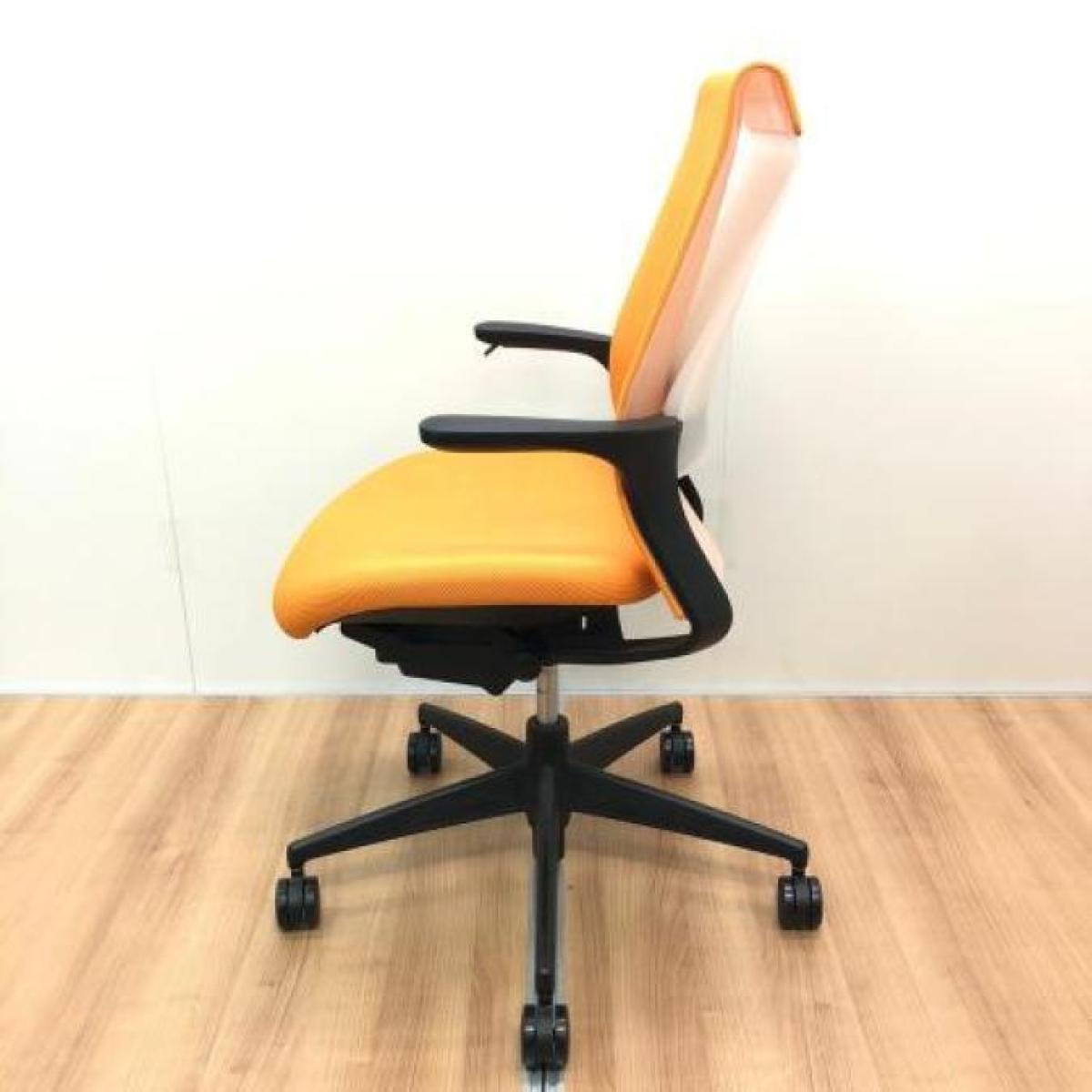 【中古.廃盤(美品)】定価5万 コクヨ　M4 オフィスチェアー 中古.廃盤(美品)】定価5万 コクヨ M4 オフィスチェアー - メルカリ