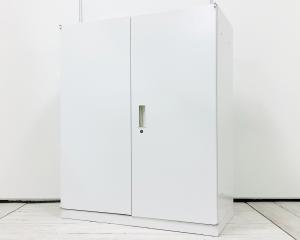 【7月上旬入荷予定！】【つかいやすいサイズ感の人気両開き書庫！！】■ウチダ　BEストレージ　両開き　ローキャビネット　W900/D450/H1100　■シリンダー錠　■ホワイト
