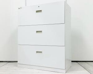 【7月上旬入荷予定！】【定番の引き出しタイプ(ラテラル)】■ウチダ（UCHIDA）製　BEストレージ　ローキャビネット　3段ラテラル書庫　ベース付き　■本体：ホワイト