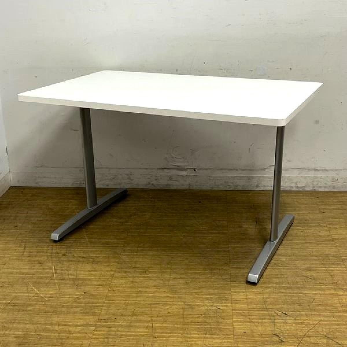 【在庫入替セール】【4名推奨】オカムラ　8177シリーズ　ミーティングテーブル　コンパクトなW1200サイズ　天板ホワイト×脚シルバー　会議室用や打ち合わせ用におすすめ
                        8177シリーズ
                                    中古
            