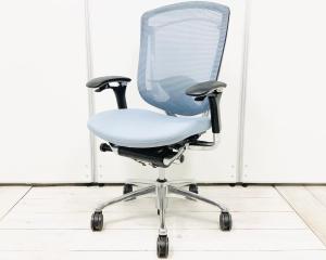 【在庫入替セール品！】最高級クラスの座り心地！人間工学に基づいた大人気チェア！トップクラスメーカーの最上級モデル！
■オカムラ/コンテッサ/ライトブルー　可動肘　エルゴノミクス