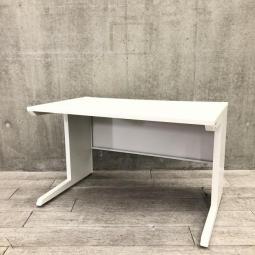 【事務作業に便利】定番オフィスデスク　イトーキ　CZRシリーズ　平机　引き出し無し　幅1200㎜　ホワイト　
【中古】【オフィス家具】オフィスバスターズ堺店
