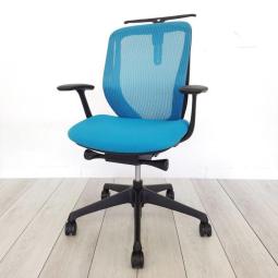 【在庫入替セール品！】【まるで手を添えて包み込まれるような優しい座り心地！】■オカムラ製　シルフィーチェア　ブルーグリーン　肘付　ハンガー付　■背のカーブを変えられる！新感覚のオフィスシーティング！★