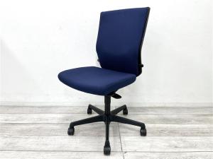 【在庫入替セール品】【定価約10万円】【長時間のデスクワークもランバーが快適にサポート！オフィスの定番チェア！起業や入替に！】■okamura（オカムラ）製　エスクードチェア　ハイバック肘無　■ダークブルー