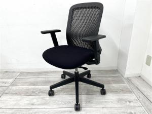 【定価約6万円】【グラデーションメッシュが視覚的、性能的にも優れたオフィスチェア】■プラス/トライチェア　■ブラック　■可動肘　■背樹脂メッシュ