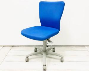 【在庫入替セール】【8脚限定！！】定番のオカムラチェア！中古　オフィスチェア　OAチェア　メッシュ　ローバック　テレワーク用　カロッツァ　肘無し　ブルー