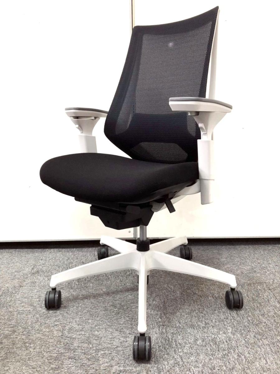 コクヨ　デュオラチェア　ハイバック　オフィスチェア 中古】デュオラ メッシュ コクヨ/KOKUYO 肘付ハイバックチェア