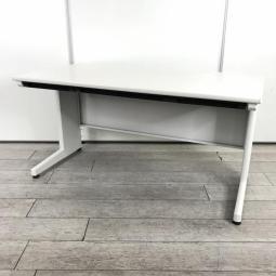 【在庫入れ替えSALE】【広々としたワークスペース！】■イトーキ（ITOKI）製　CZNシリーズ　平デスク　■W1400×D700×H700mm　■ホワイト　■引き出し付　【スタンダードなデザインで使いやすい！】〈愛知・岐阜・三重・静岡・福井〉