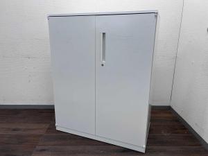 【在庫入れ替えSALE】【定番の両開き書庫・A4ファイルも楽々収納できます！】■ウチダ(UCHIDA）製　HSシリーズ　両開きローキャビネット　W900×D450×H1120mm　■ホワイト　■ベース・天板付　■シリンダー錠〈岐阜・愛知・三重・静岡・福井〉