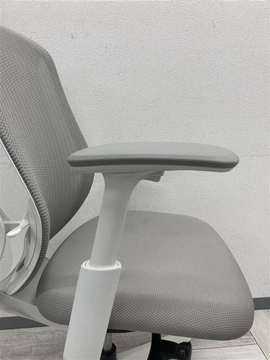 中古】シルフィーメッシュ オカムラ/okamura 肘付ハイバック