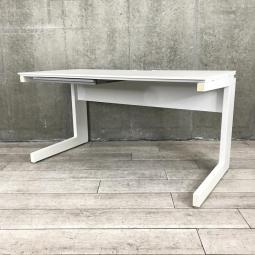 【ゆとりのあるワークスペース！】■ウチダ（UCHIDA）　アルプレスシリーズ　平デスク　W1400×D700×H720mm　引き出し付（1箇所）　■配線カバー　■ホワイト