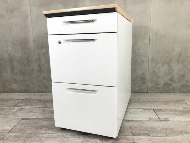 【中古】iS  コクヨ（KOKUYO） 脇机3段