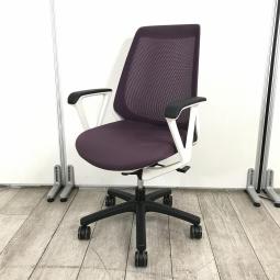 【理想的な作業姿勢をキープ！通気性も良い背もたれメッシュ！】■イトーキ（ITOKI）　 ノナ（nona）チェア　ハイバック　肘付き　■サークル肘　■背面メッシュ　■プラムパープル × ホワイトシェル×ブラック脚【弊社使用欄：A01020295】