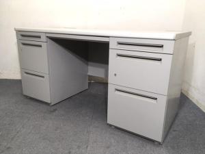 【西】※福岡倉庫在庫※【W1400の☆両袖机☆】内田洋行製 / スカエナ　Sタイプ　左右の引き出しを活用してたっぷり収納　PCデスク　上長デスク　収納　中古　博多　天神　九州最大級
　【福岡オフィス家具】【福岡中古家具】【中古事務什器】【中古チェア】【中古椅子】