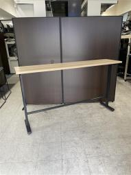 【在庫品セール・1台限定】■ナイキ（NAIKI）製　モプト　■カウンターテーブル　■W1800mm×D400mm　■サンドオーク×ブラック　【コワーキングスペースや受付に最適】