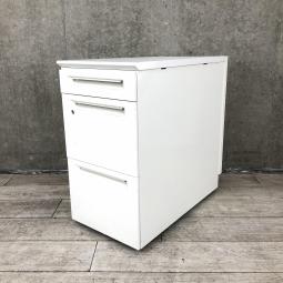 【関東倉庫在庫品】【基本的な仕様のワゴンです！】■オカムラ製　アドバンス　ワゴン3段　■ホワイト【弊社使用欄：A00989231】【ECBMC】