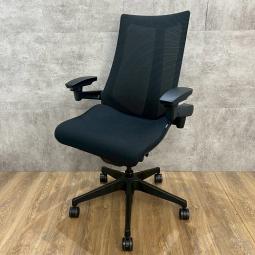 【2022年製】イトーキのオフィスチェア【アクトメッシュ/ブラック】が入荷しました！　＊福岡市拠点の「オフィスバスターズ福岡南店」は、福岡はもちろん、岡山・広島エリアにも対応しています。中古オフィス家具・チェア・デスク・複合機など一式手配可能。各地に特化した在庫とワンストップ対応で、起業・移転・レイアウト変更にしっかり対応し、岡山・広島でも安心の選択肢をご提供します。＊