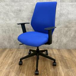 【限定1脚】オフィスチェア【YC-200FK N / 可動肘付き】が入荷しました！　＊福岡市拠点の「オフィスバスターズ福岡南店」は、福岡はもちろん、岡山・広島エリアにも対応しています。中古オフィス家具・チェア・デスク・複合機など一式手配可能。各地に特化した在庫とワンストップ対応で、起業・移転・レイアウト変更にしっかり対応し、岡山・広島でも安心の選択肢をご提供します。＊