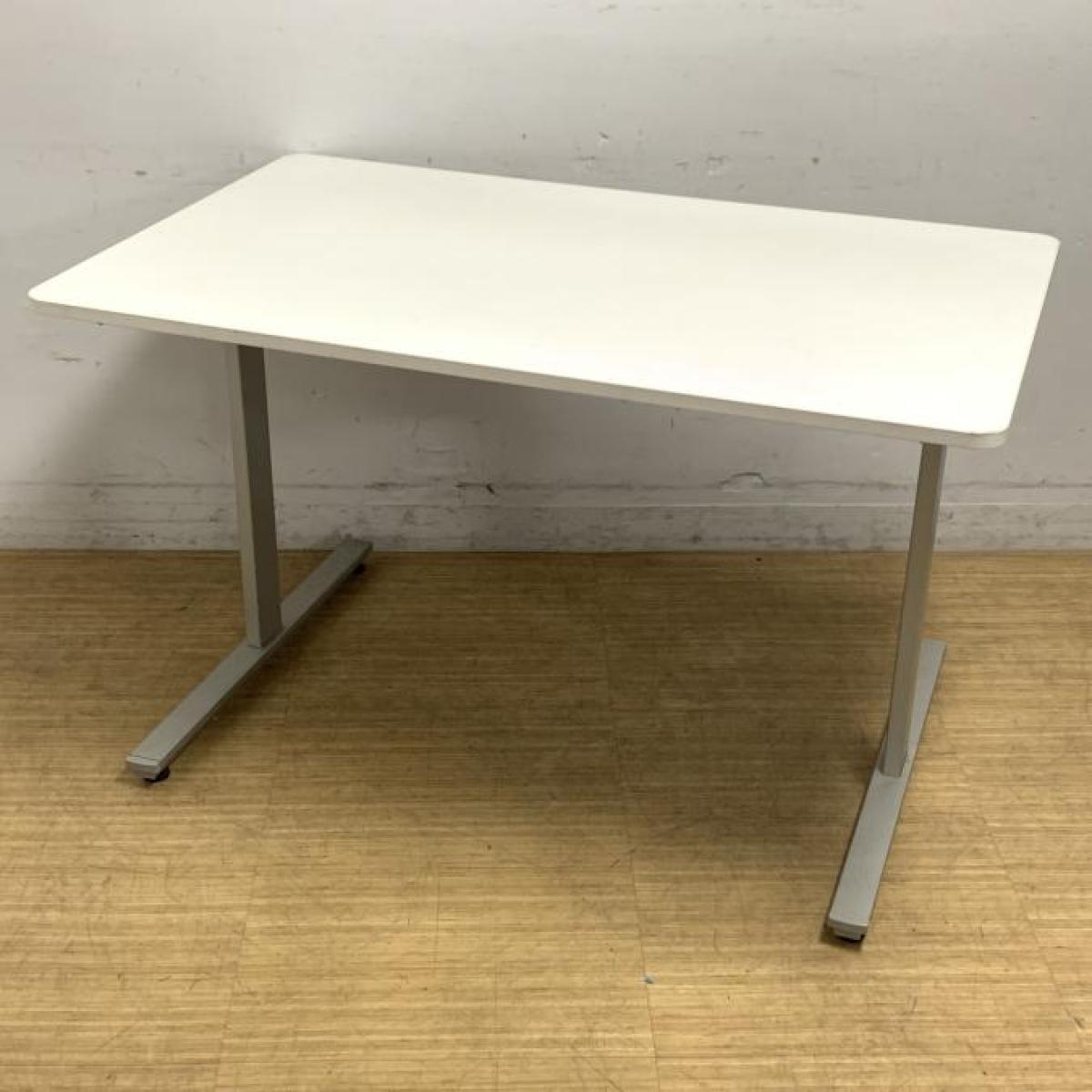 【1台限定】【2025.07.10入荷予定】イトーキ　DC　ミーティングテーブル　天板ホワイト　脚シルバー　W1200/D750のコンパクトサイズ　オフィスバスターズ　梅田本店
                        DCシリーズ
                                    中古
            