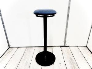 オカムラ製の昇降式カウンターチェア！可愛い見た目だけでなく機能性も充実！ハイテーブルや昇降デスク、カウンターと合わせていかがでしょうか？？
■オカムラ/ピルエット/ブルー　ハイチェア　カウンターチェア　【ABW化におすすめ！】