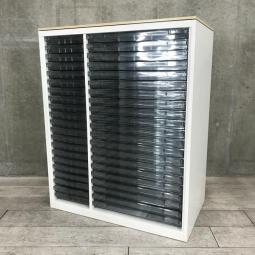 【在庫入替セール品】【書類や小物備品など小分けに収納が可能！】■オカムラ製　クリスタルトレー　ローキャビネット　W900×D500×H1120mm　(浅型2列12段)　■本体ホワイト×天板ナチュラル【管理番号：A00994494】