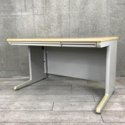 【在庫入替セール品】【定番の横幅1200mmサイズ！追加や入れ替えにも最適！】■オカムラ製　SDシリーズ　平机　W1200×D700mm　■引出付き　配線孔2　■木目ナチュラル 【弊社使用欄：A01001458 】