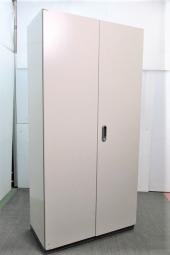 【収納スペース充実で使いやすい！】■プラス製　両開き書庫　W900×D450×H1820mm　■このサイズ感が人気です！