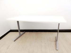 美しいホワイト天板◆オカムラ製ミーティングテーブル【TH】【倉庫在庫品】