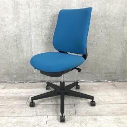 【関東倉庫在庫品】【あらゆるシーンに馴染むオススメチェア！】■コクヨ製　ミトラ　肘無ローバックチェア　■ライトブルー【弊社使用欄：A00991582】【ECBMC】