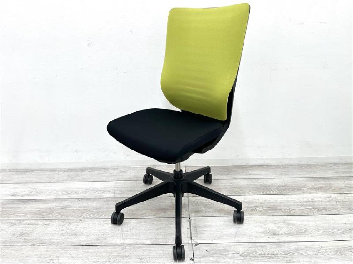 イトーキ エピオスチェア 背布張 ハイバック 肘無 フリーロッキング 黒×ブラック 1脚（メーカー直送） 中古エピオスチェア イトーキ⁄ITOKI 肘付ハイバックチェア 527286