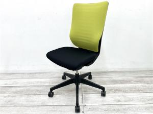 【定価約7万円】【操作レスで体格にマッチ！優しいグリーンカラーでオフィスの雰囲気も柔らかく！】■イトーキ（ITOKI）　■エピオス(epios)　■ハイバック　■肘無しチェア　■ライトモスグリーン　■ブラックフレーム