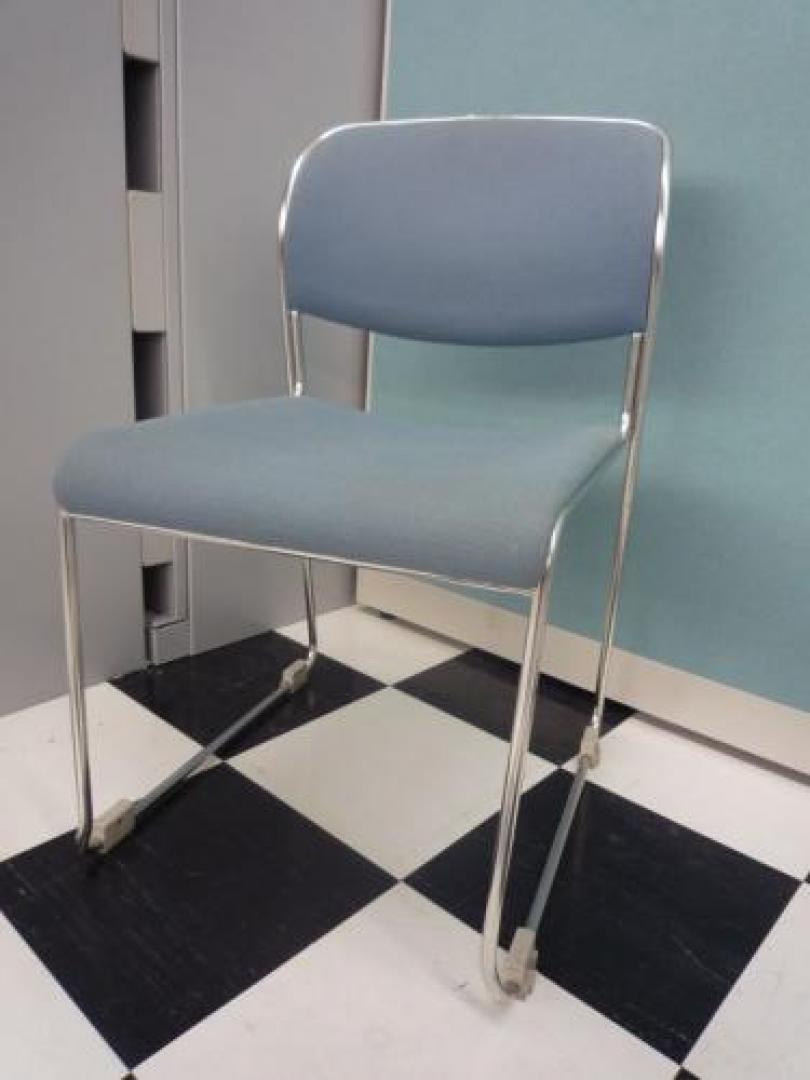 ■2脚のみ　おつとめ品■【定番人気】オカムラ　スタッキングチェア<A Href=http://www.officebusters.com/shop_showsai/saitama.php>■店内商品はなんと1400点展示■電話工事、コピー機、内装、電気工事、お引越し、などもお気軽にご相談下さいませ！■【随時キャンペーン実施中！詳細はこちらをクリック！　オフィスバスターズさいたま・大宮店TEL048-871-7390】</A>【会議チェア】
                                    中古
            